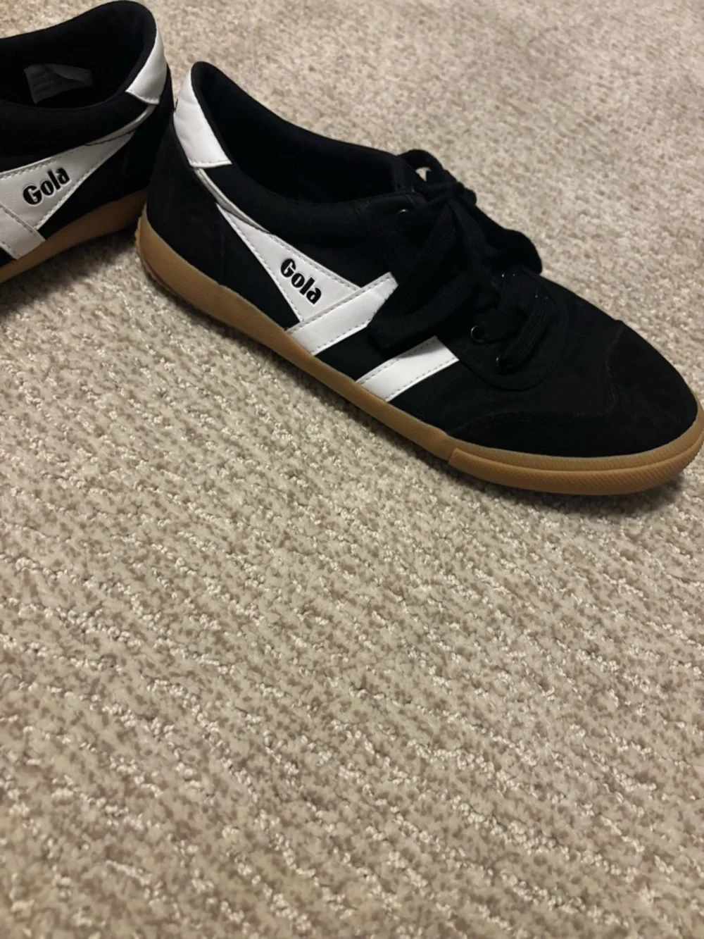 Gola Black & White Low-Top Sneakers size 7.5 - Picture 3 of 5